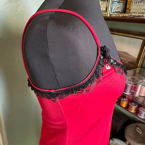 Vintage Red Glitter Slip Dress w/ Black Lace Trim – Size M - Glam Goth - Picture 5 of 8